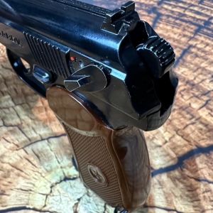 Купить Umarex Legends Makarov Б/У  Фото 3
