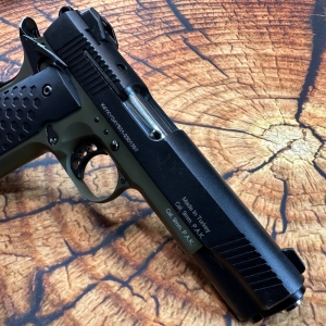 Купить KUZEY 911#2 Black/Green Grips БУ  Фото 3